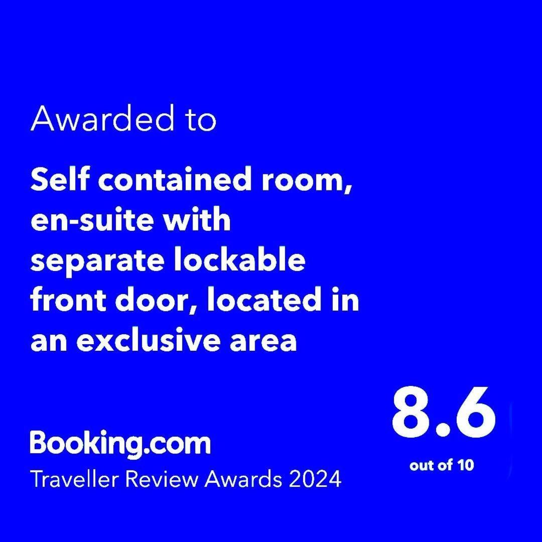 Self Contained Room, En-Suite With Separate Lockable Front Door, Located In An Exclusive Area Wednesbury Bagian luar foto