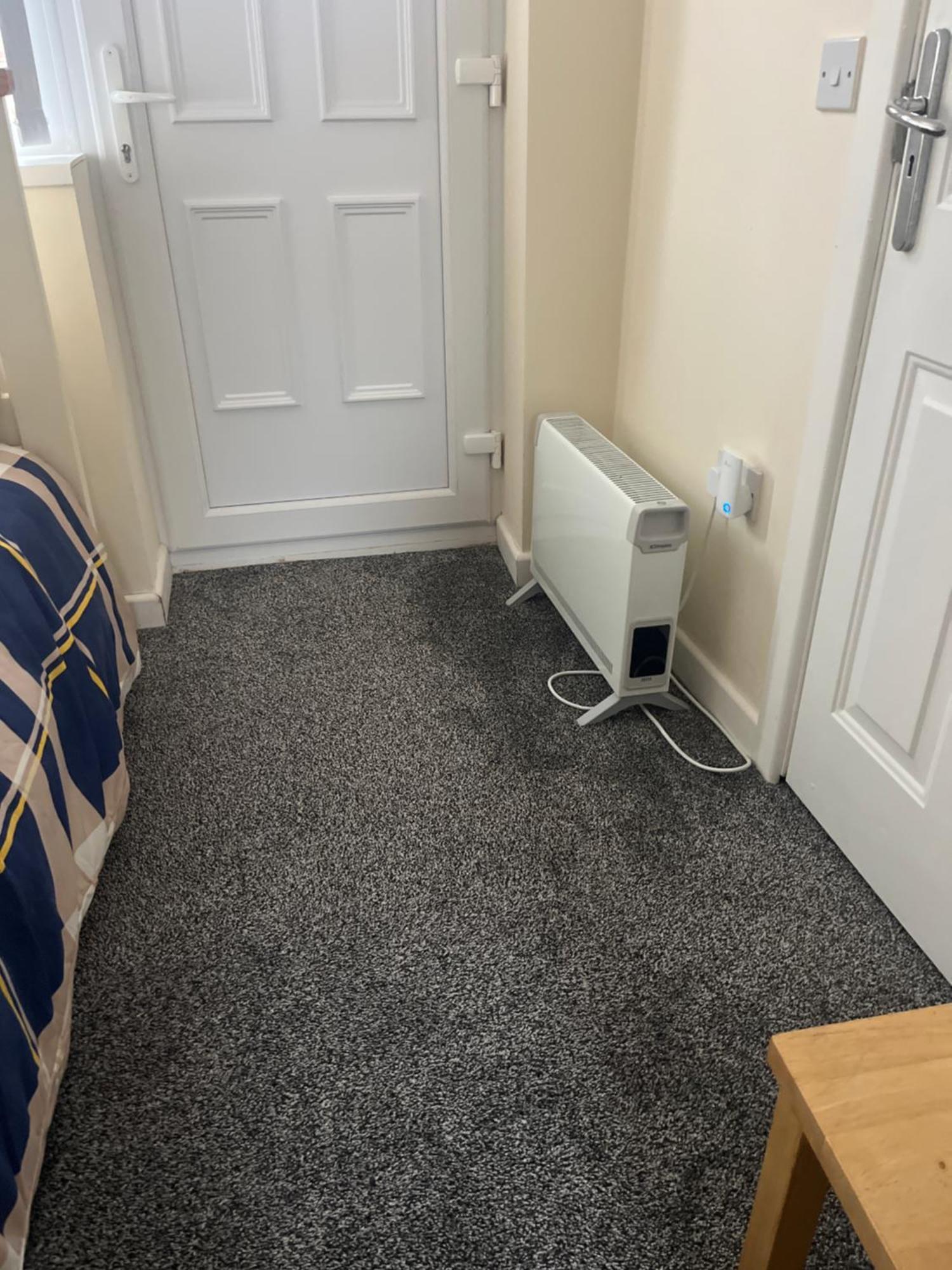 Self Contained Room, En-Suite With Separate Lockable Front Door, Located In An Exclusive Area Wednesbury Bagian luar foto